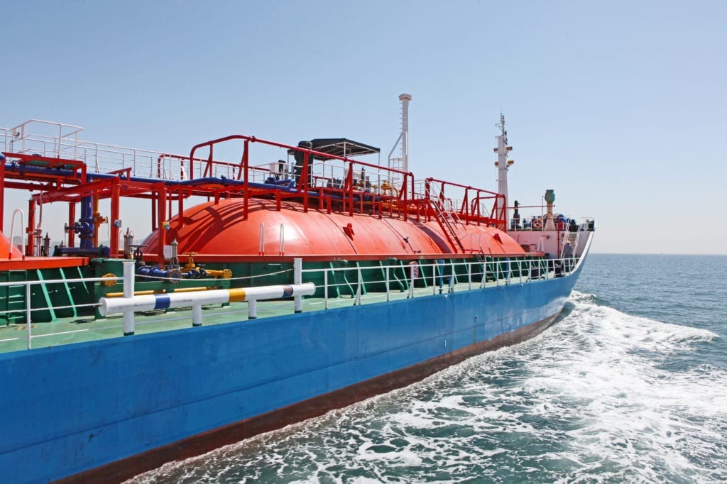 Natural gas transport ship voyage, Photo: Thinkstock/tcly